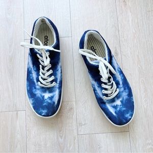 Atoms Tie Dye Sneakers